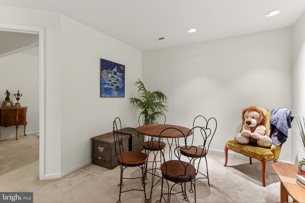 1081 TREVINO LANE