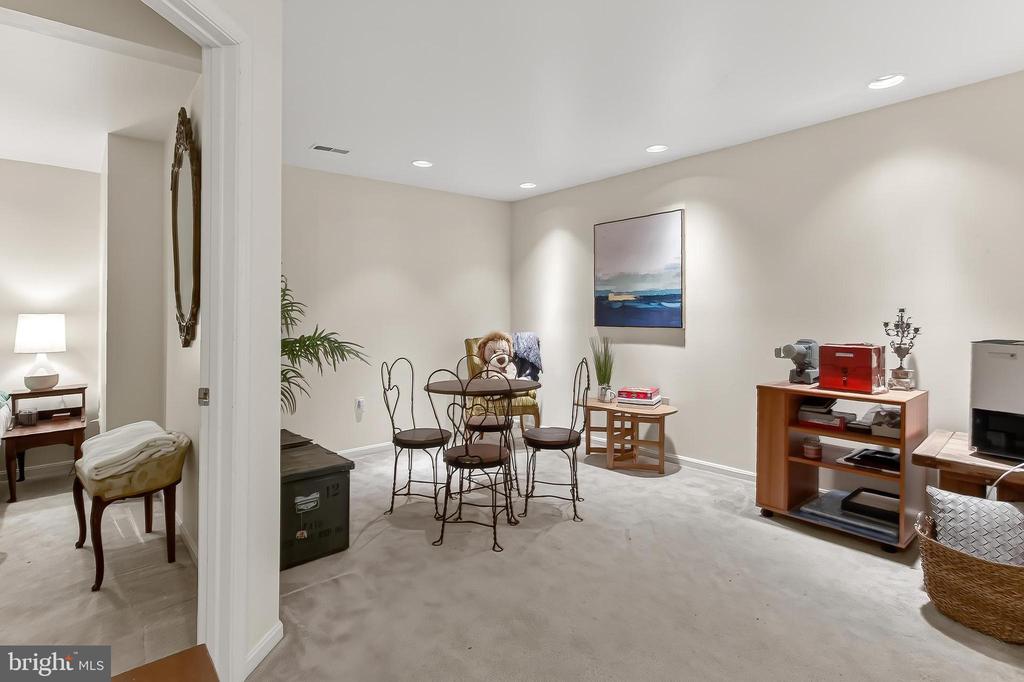 1081 TREVINO LANE