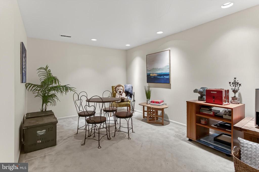 1081 TREVINO LANE