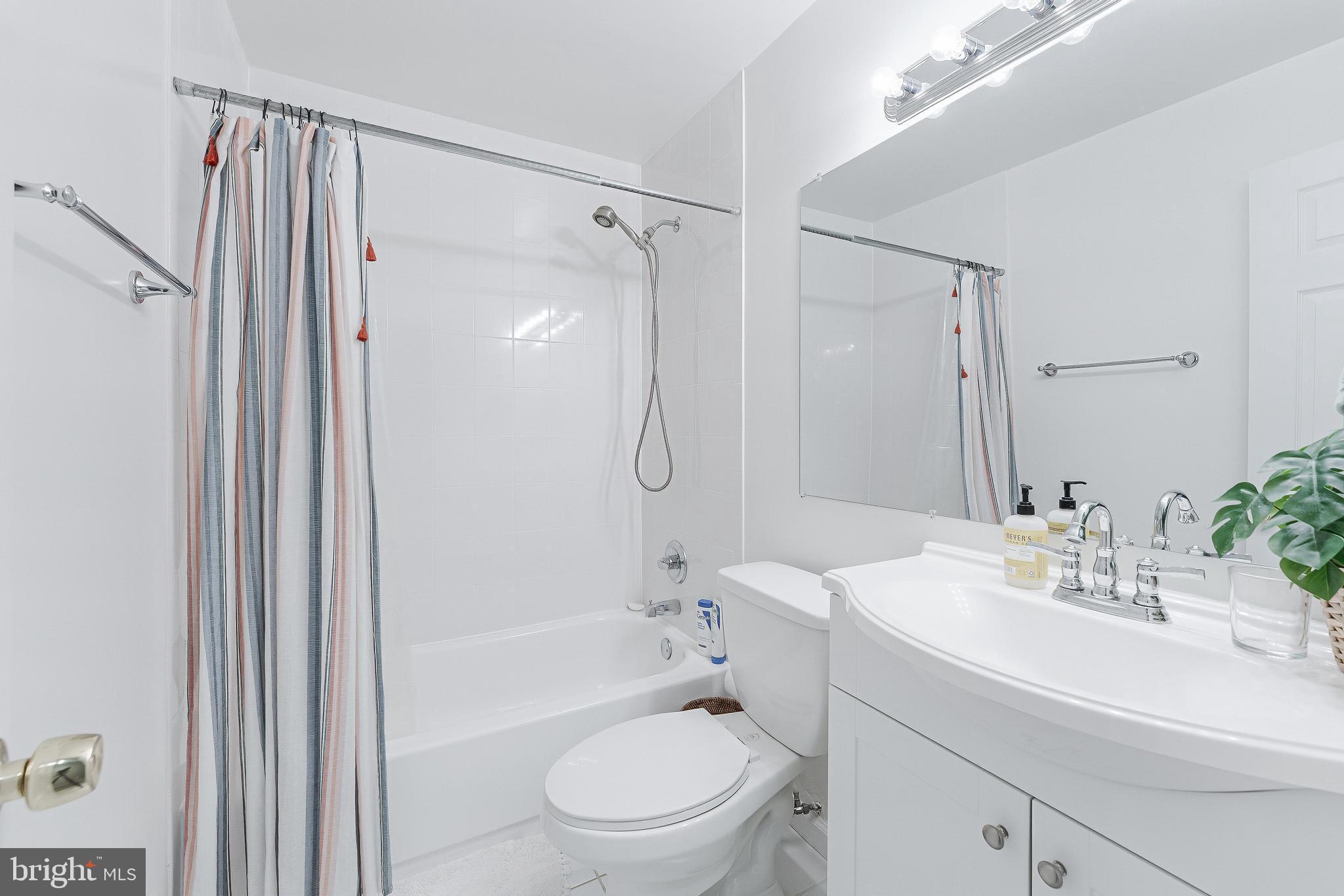 2002 GOLF COURSE DRIVE