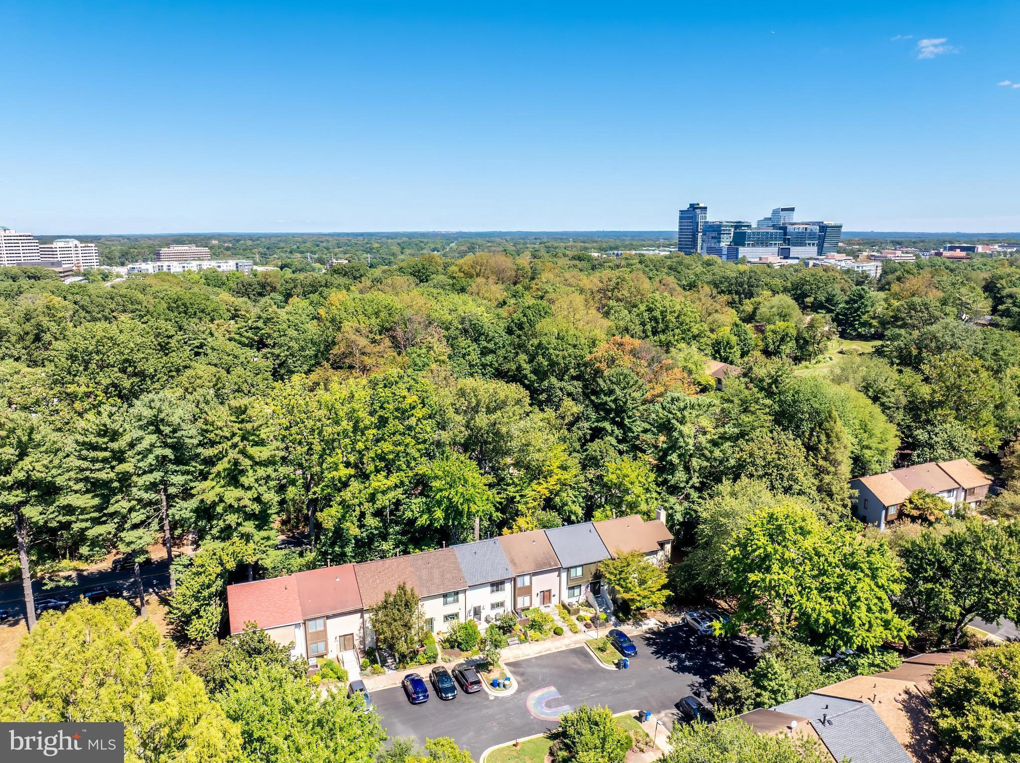 2002 GOLF COURSE DRIVE