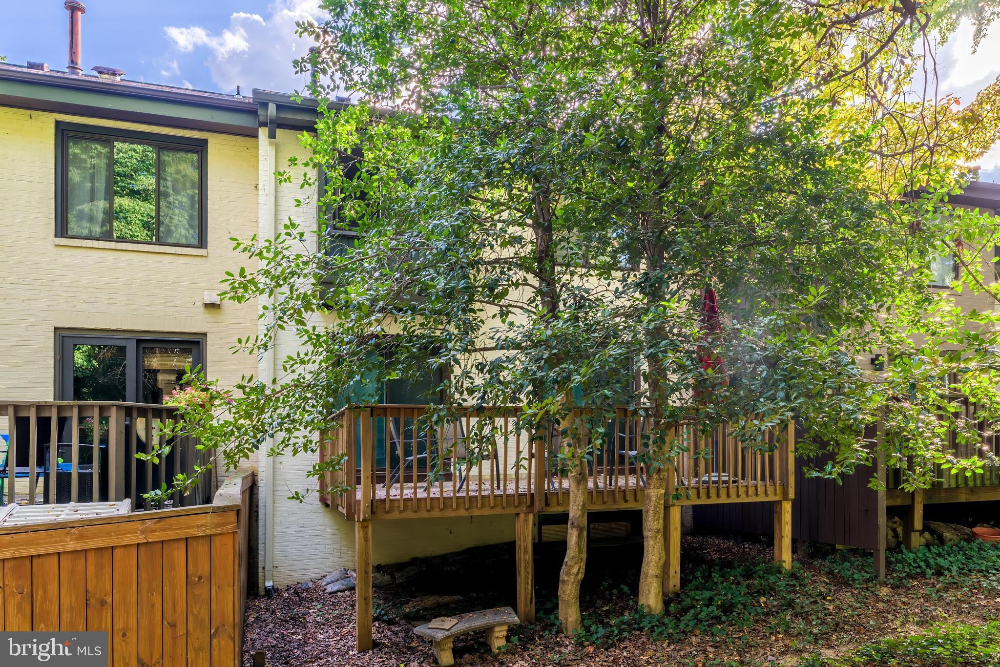 2002 GOLF COURSE DRIVE