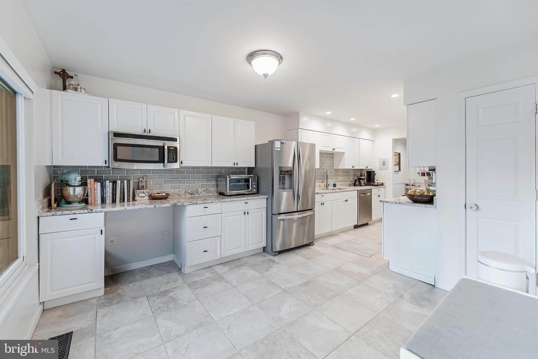 2002 GOLF COURSE DRIVE