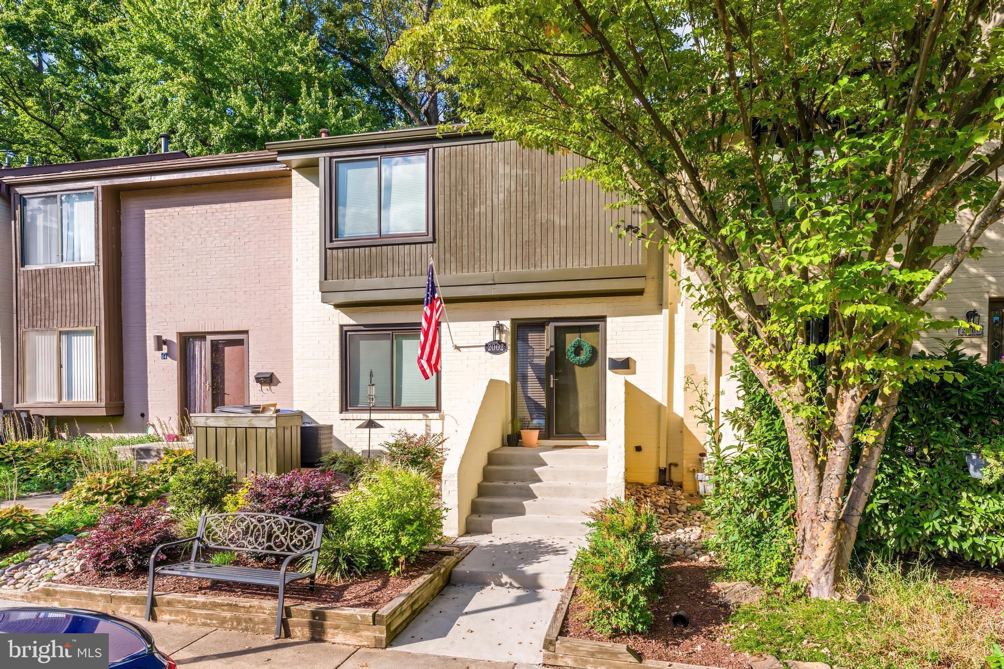 2002 GOLF COURSE DRIVE