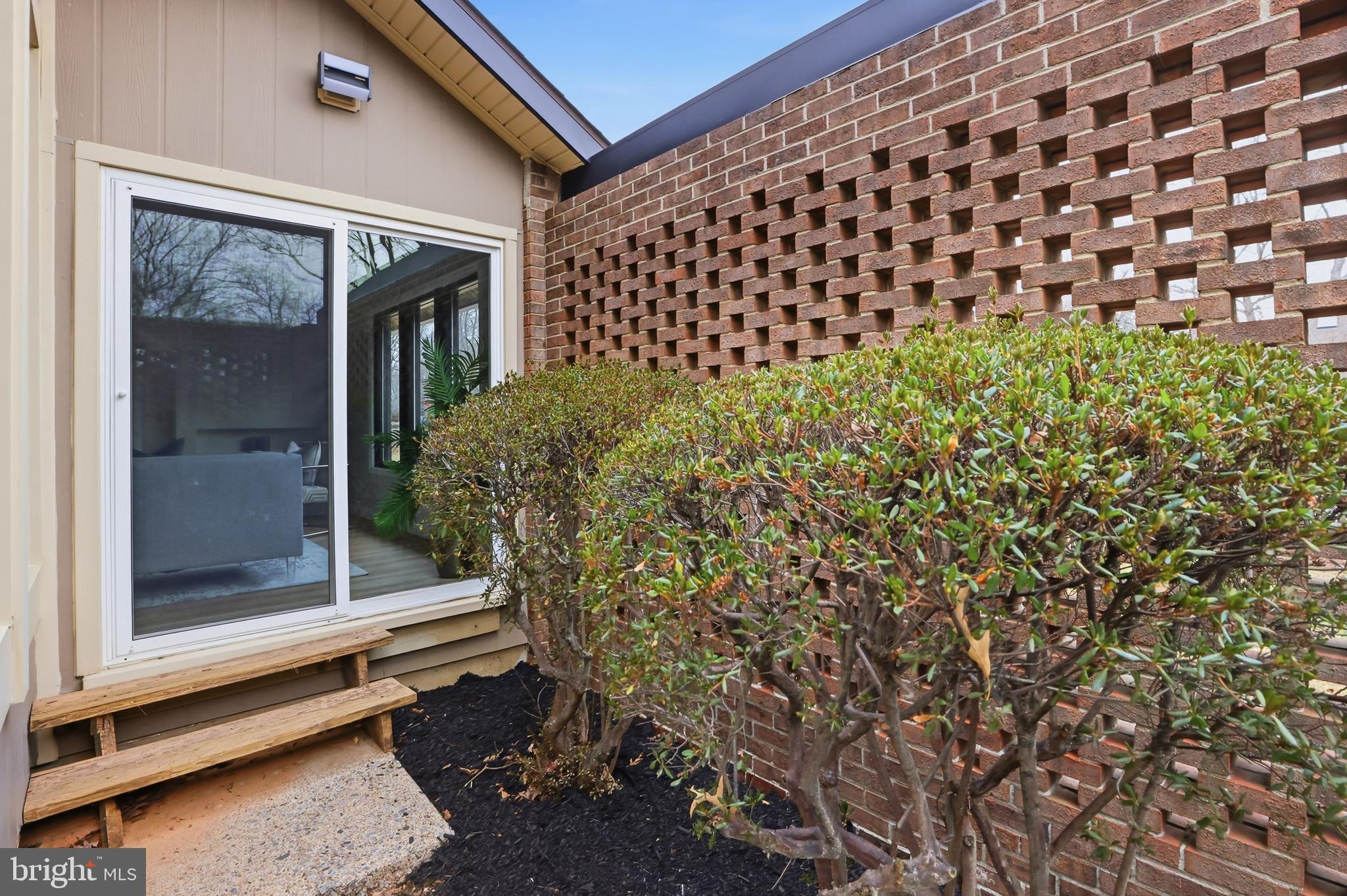 10512 ARROWOOD STREET