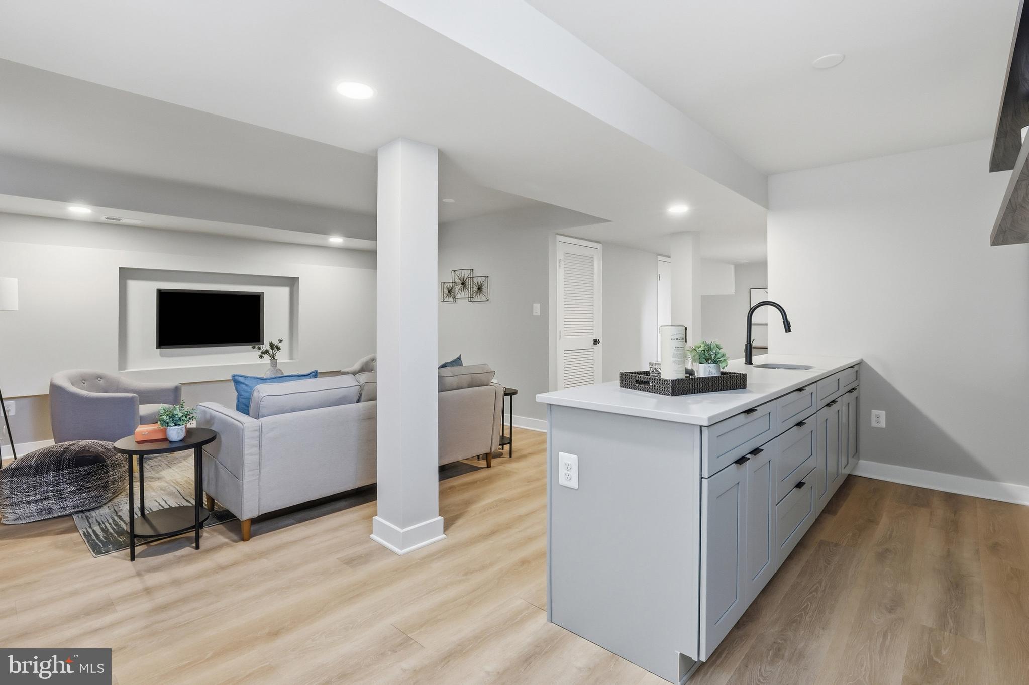 10512 ARROWOOD STREET