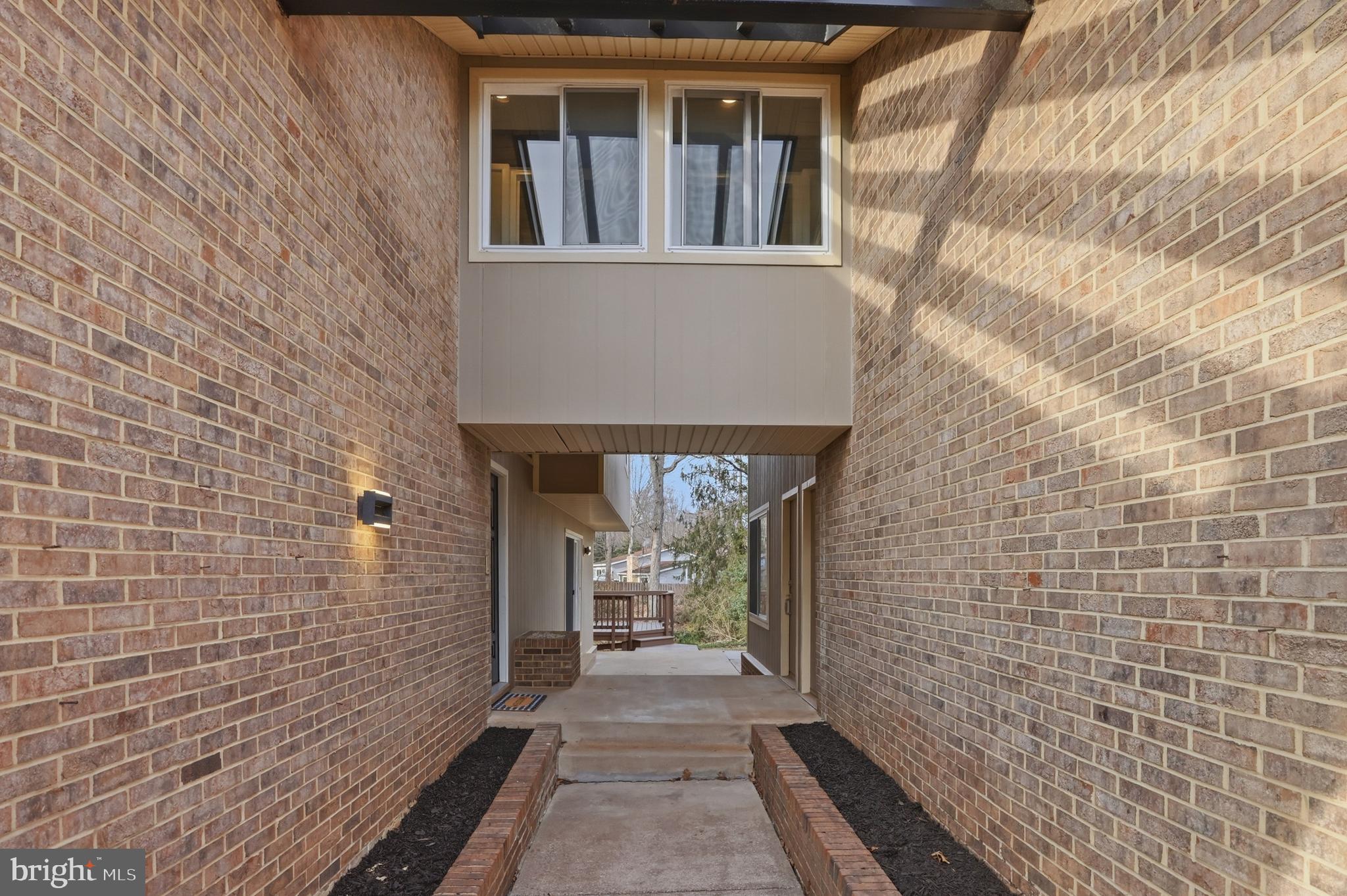 10512 ARROWOOD STREET