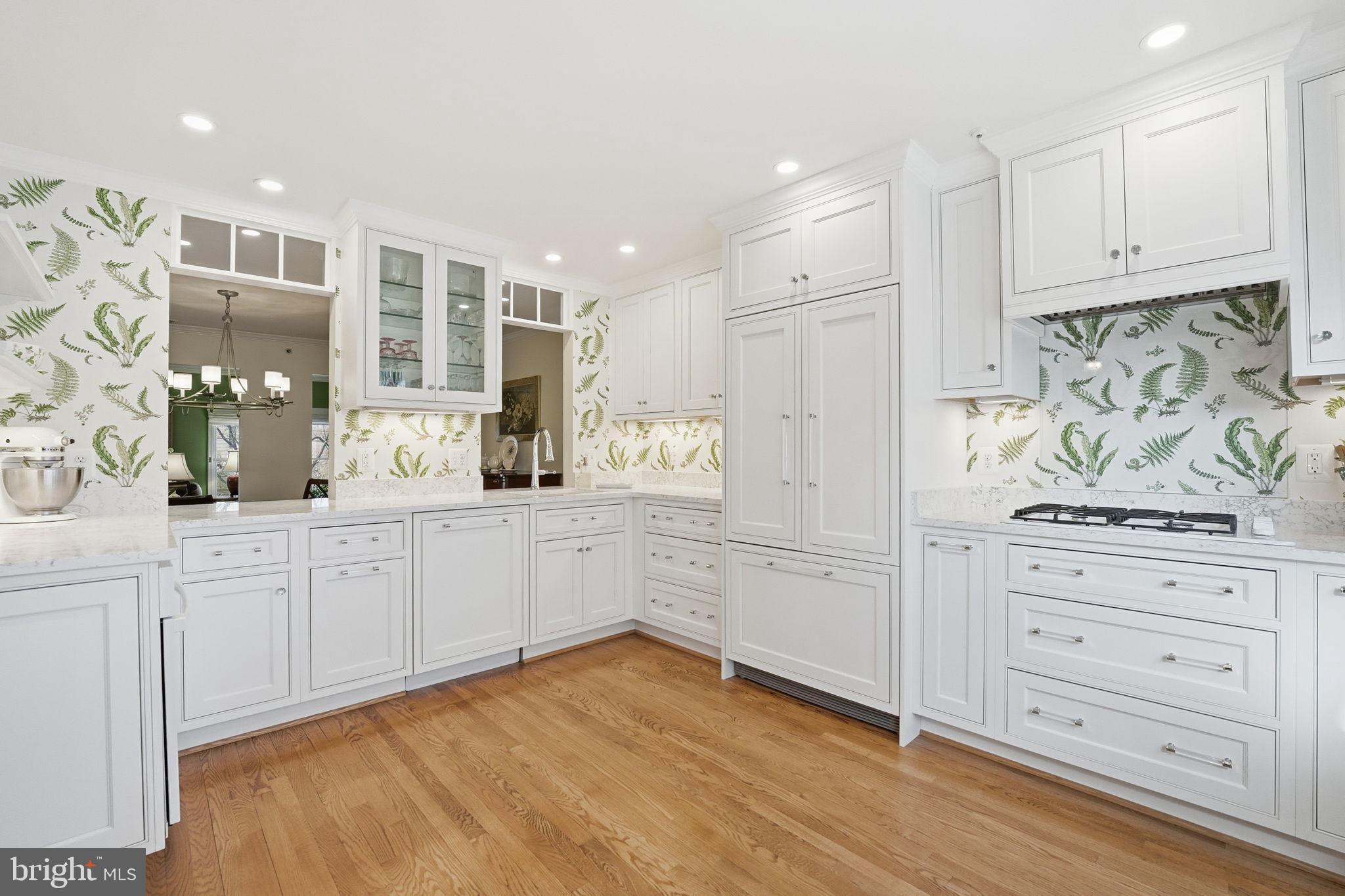 207 LOCUST STREET A SE