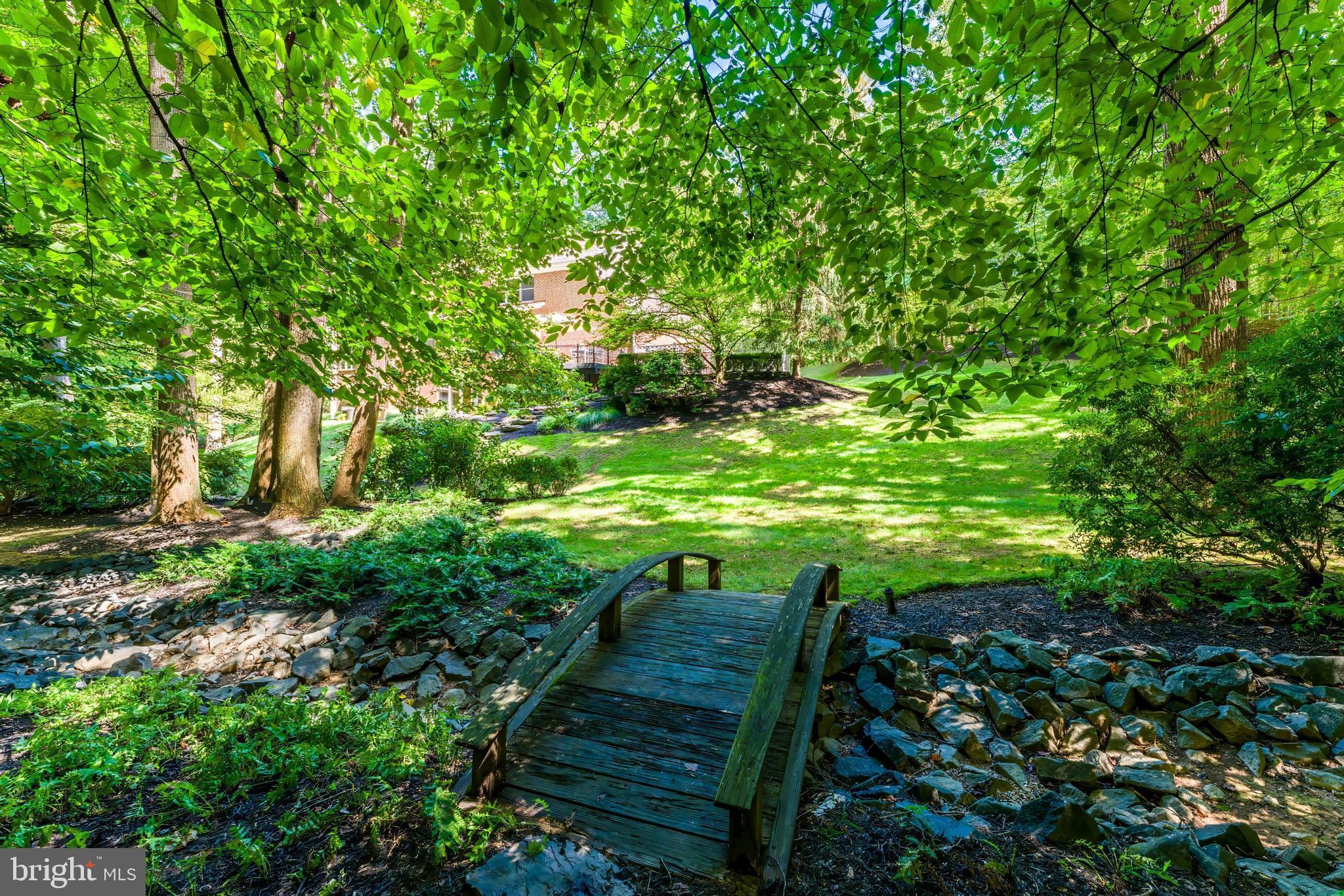 10109 HIGH HILL COURT