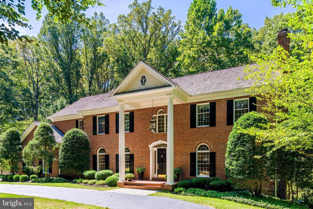 10109 HIGH HILL COURT