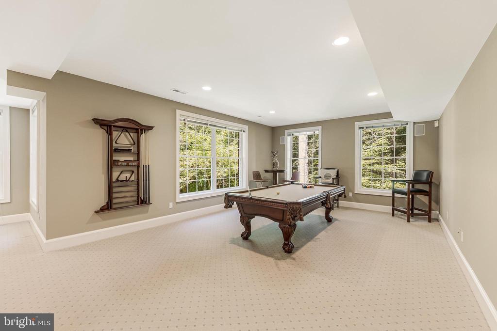 10109 HIGH HILL COURT