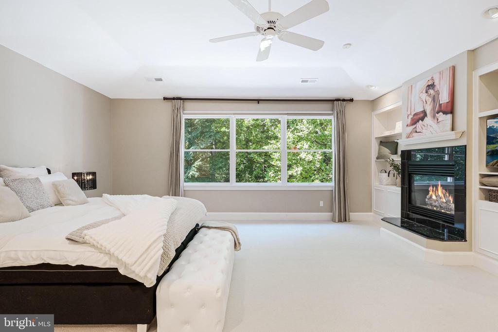 10109 HIGH HILL COURT
