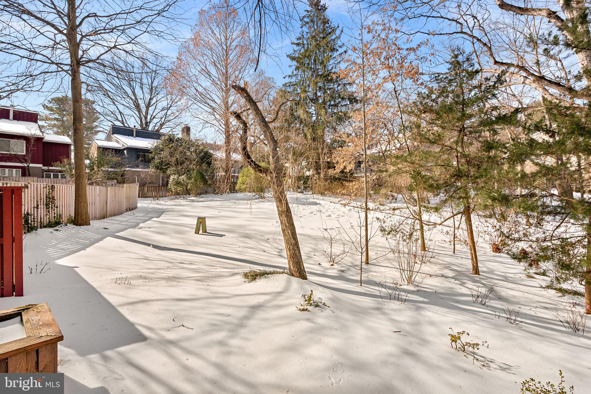 1628 GREENBRIAR COURT