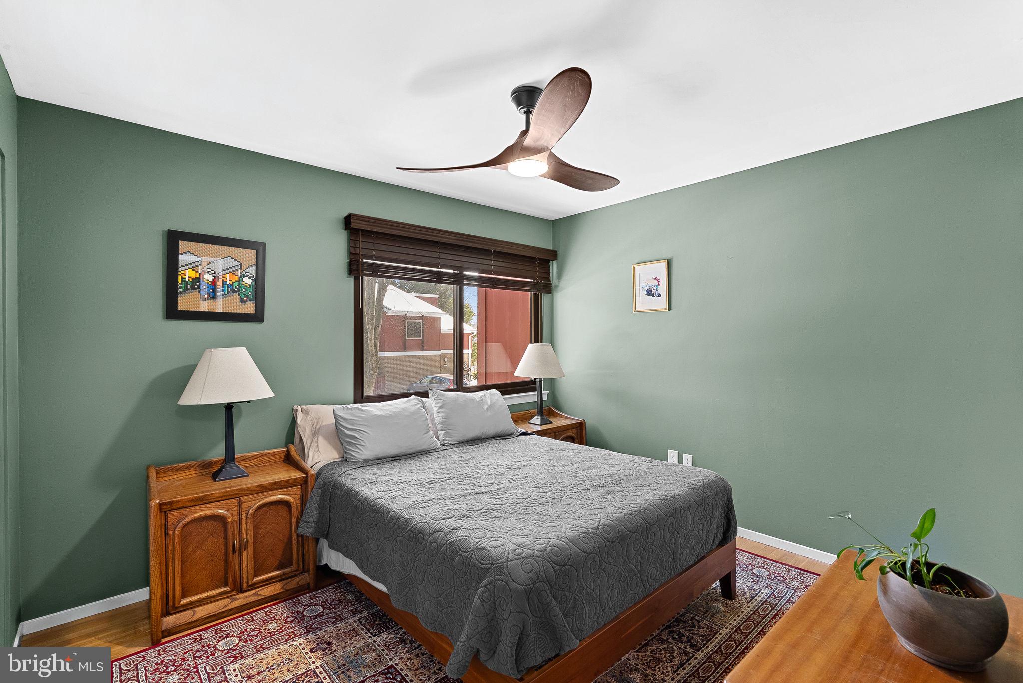 1628 GREENBRIAR COURT