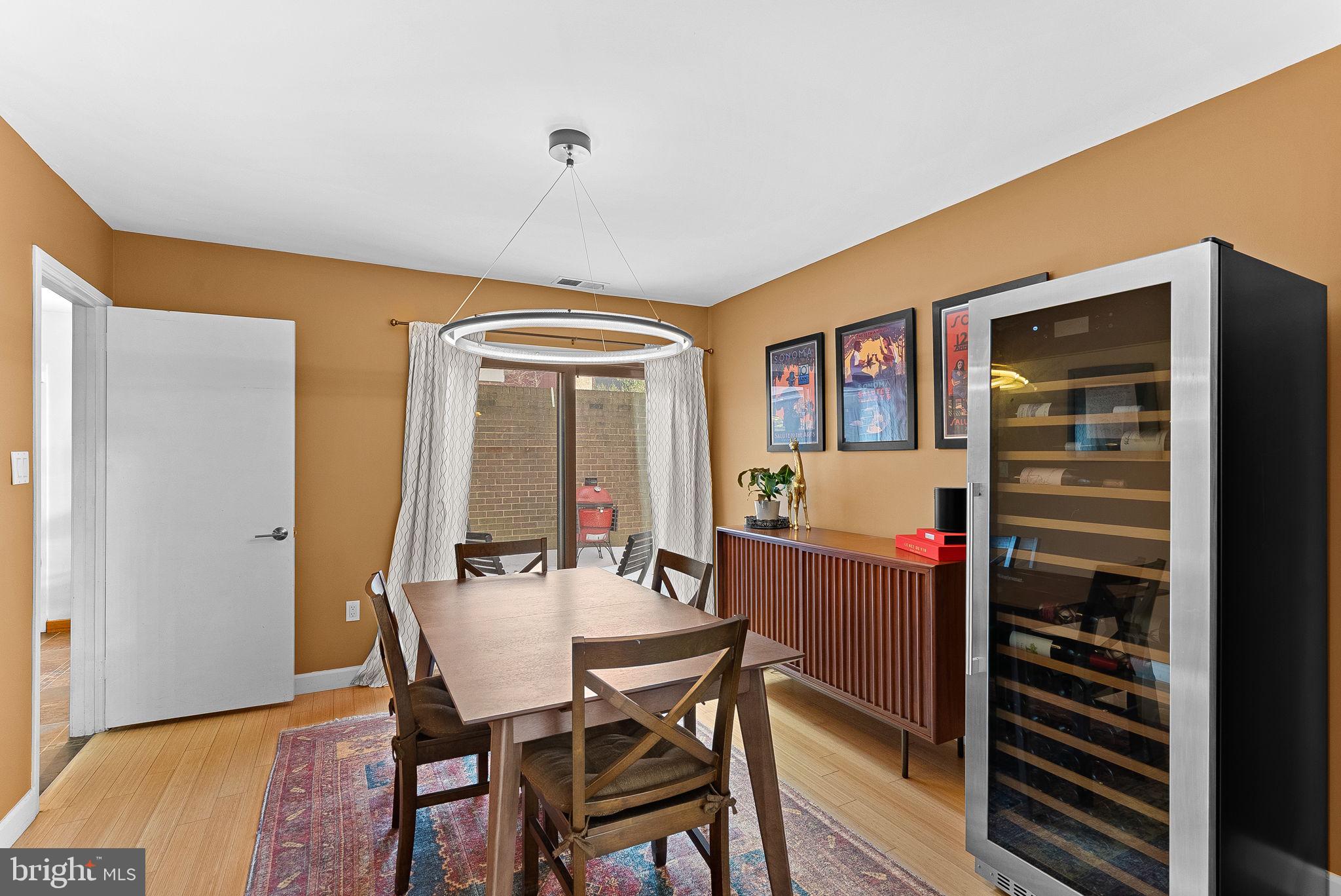 1628 GREENBRIAR COURT