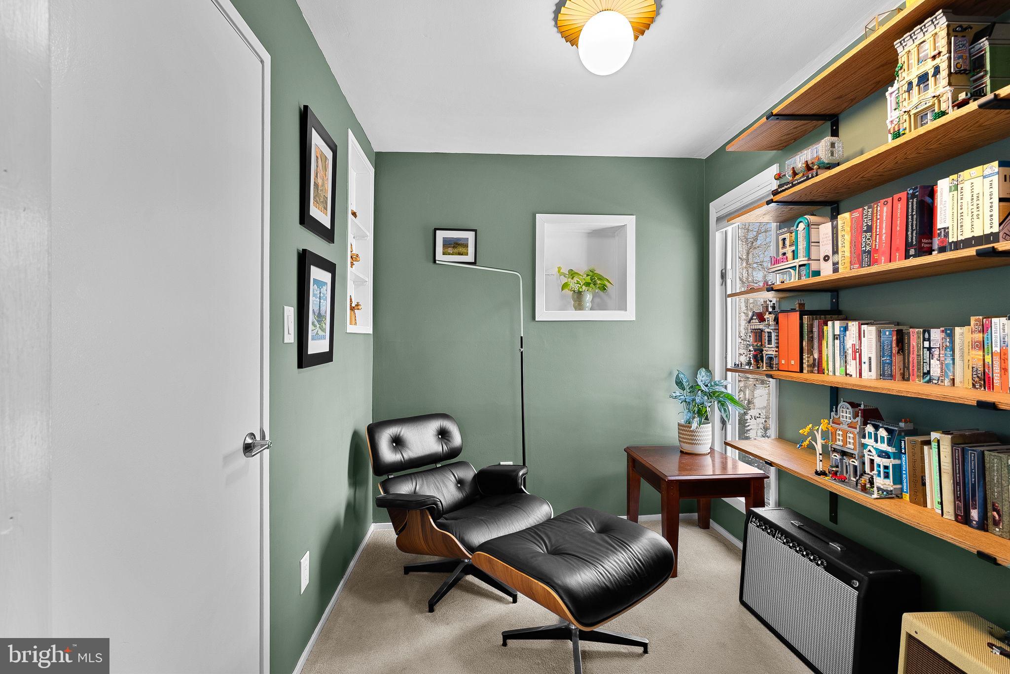 1628 GREENBRIAR COURT