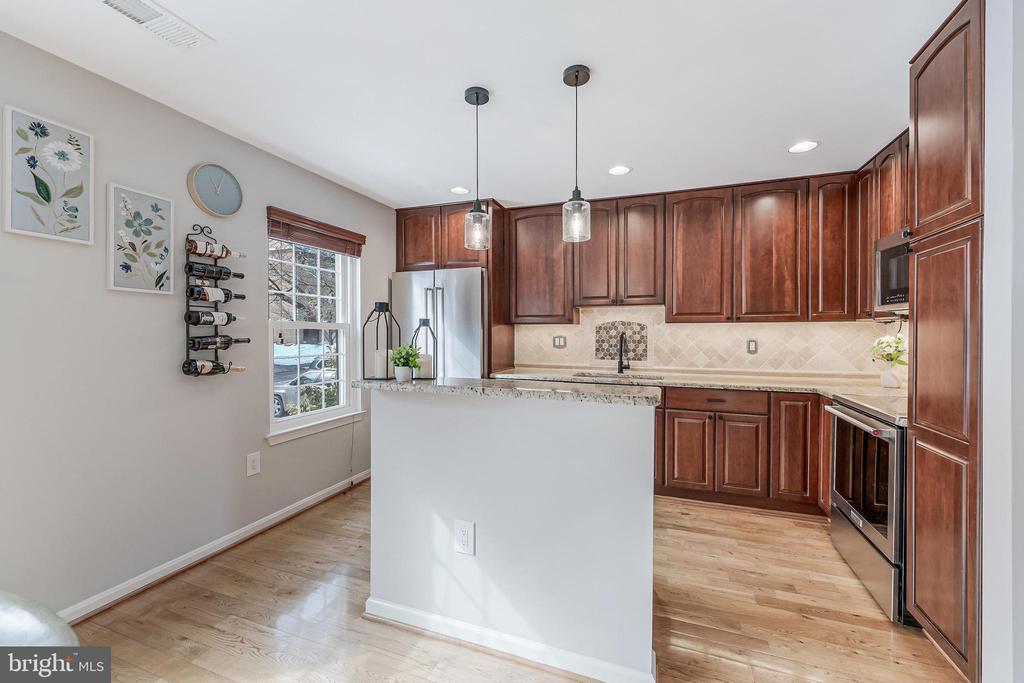 6050 HEATHERWOOD DRIVE