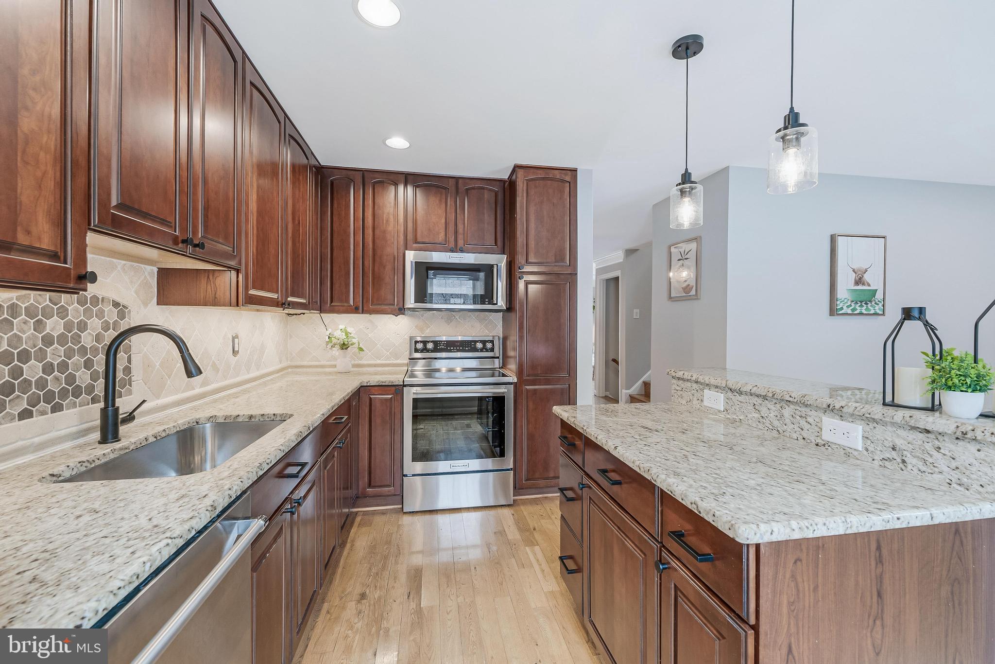 6050 HEATHERWOOD DRIVE