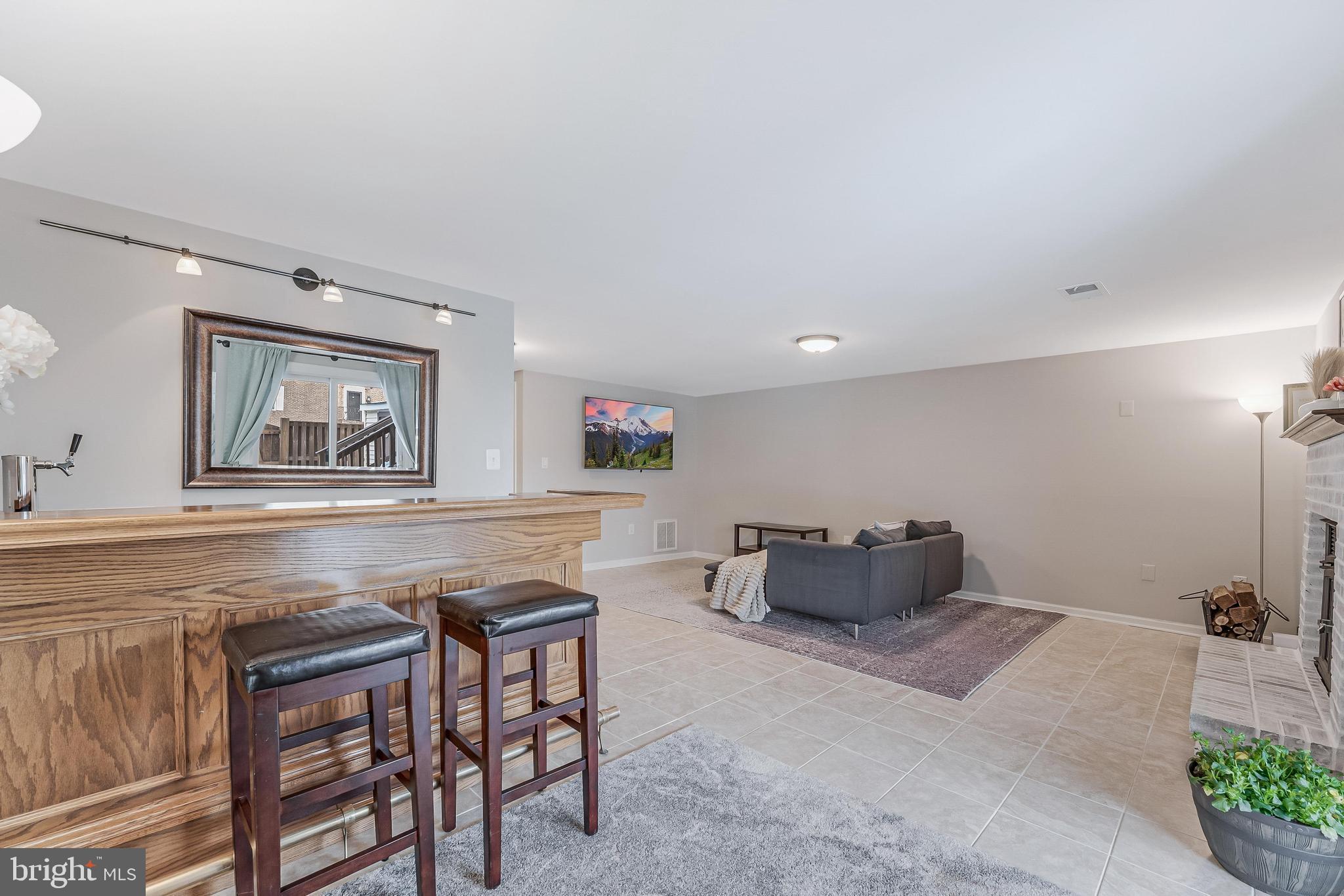 6050 HEATHERWOOD DRIVE