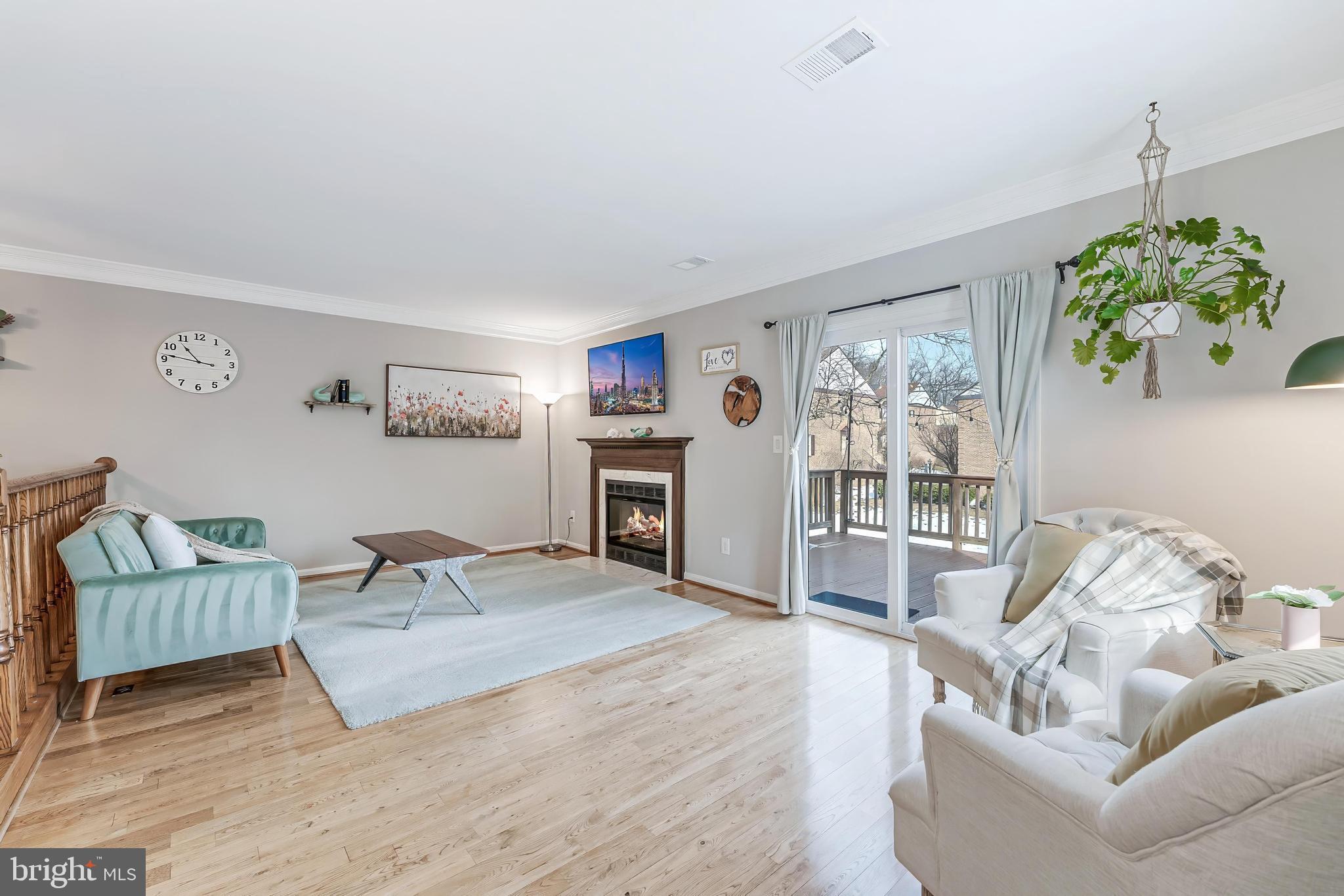 6050 HEATHERWOOD DRIVE