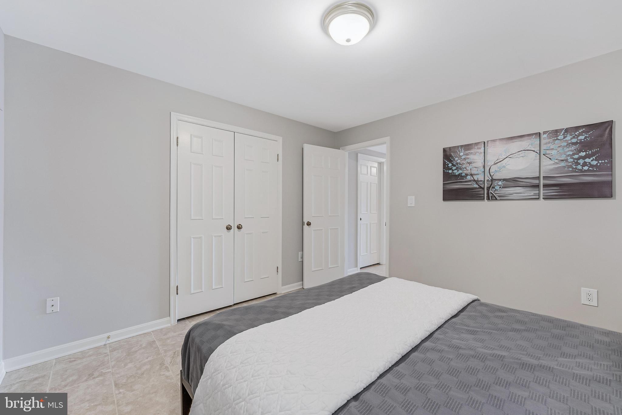 6050 HEATHERWOOD DRIVE