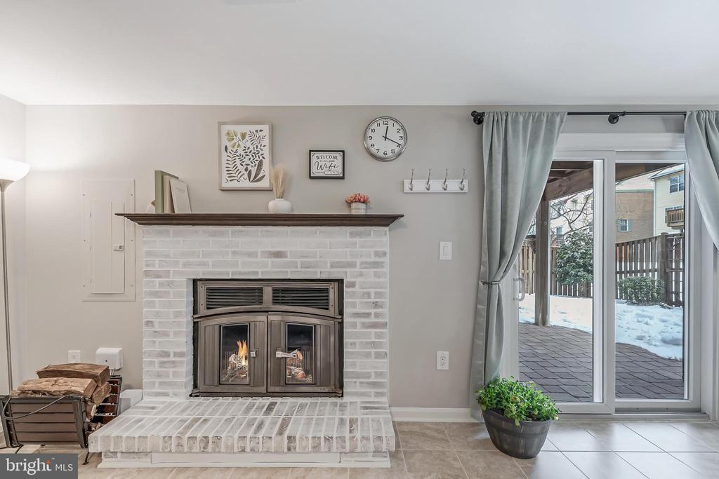 6050 HEATHERWOOD DRIVE