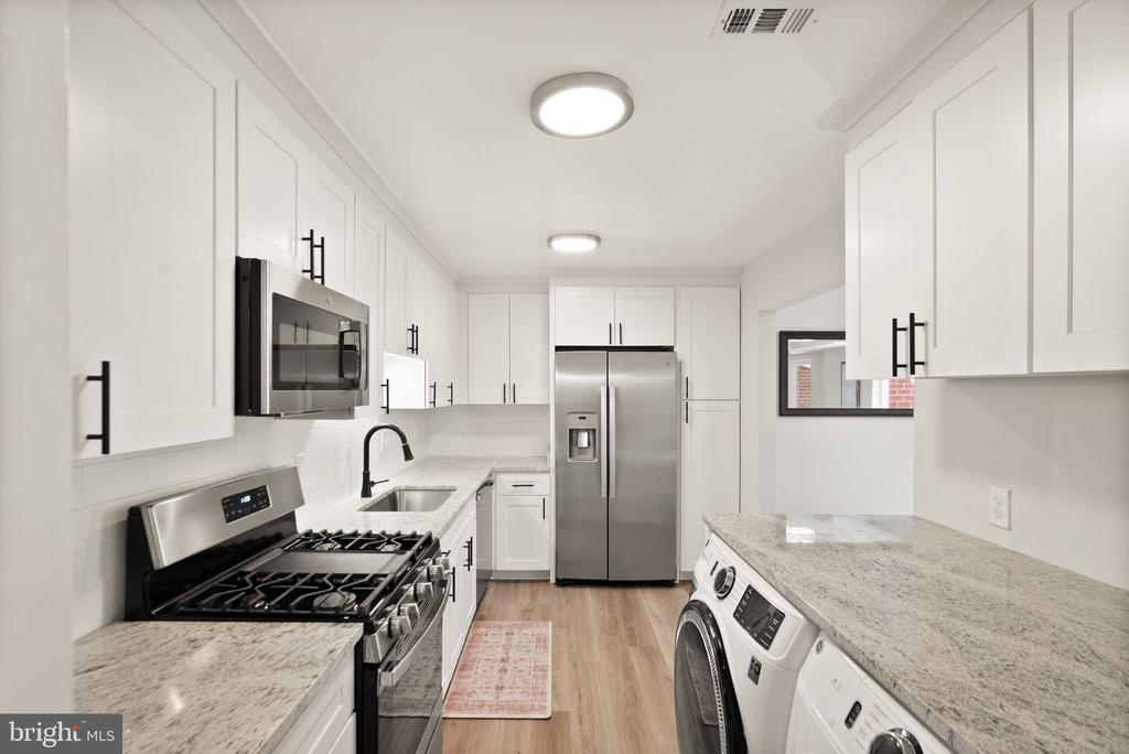 11812 BRETON COURT 21D