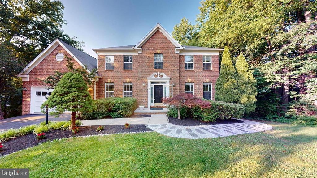 1379 DOMINION RIDGE LANE