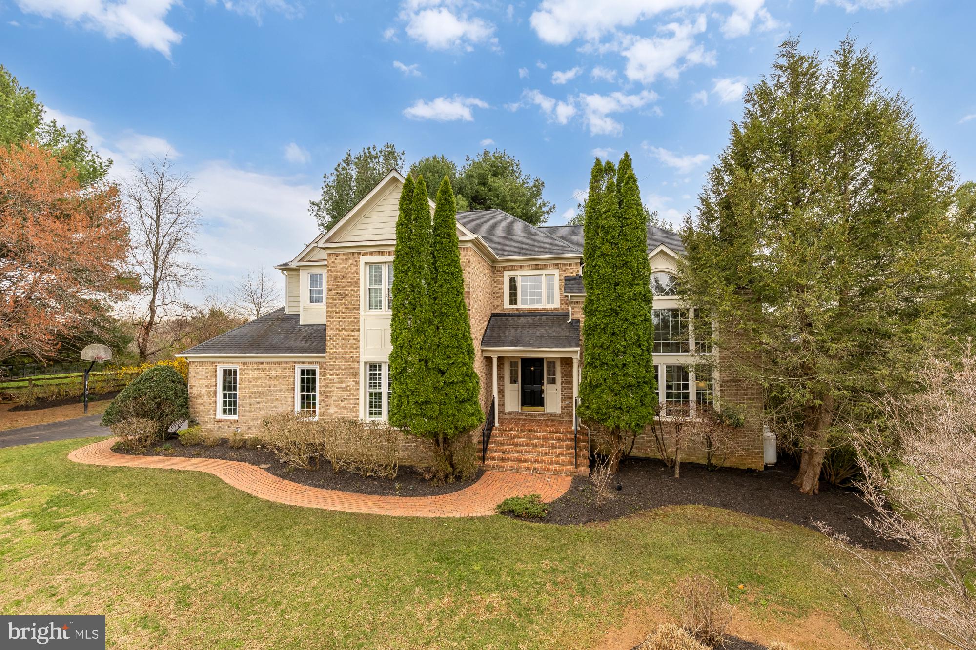 10009 THOMPSON RIDGE COURT