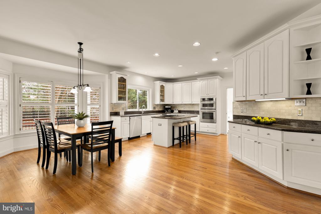 10009 THOMPSON RIDGE COURT