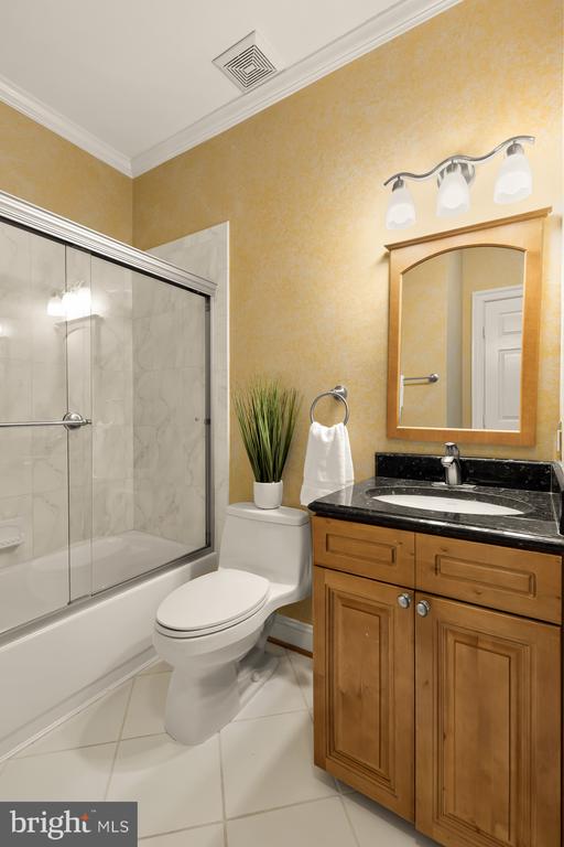 10009 THOMPSON RIDGE COURT