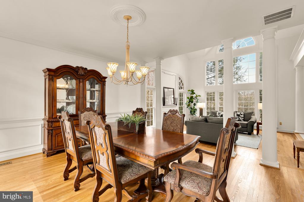 10009 THOMPSON RIDGE COURT