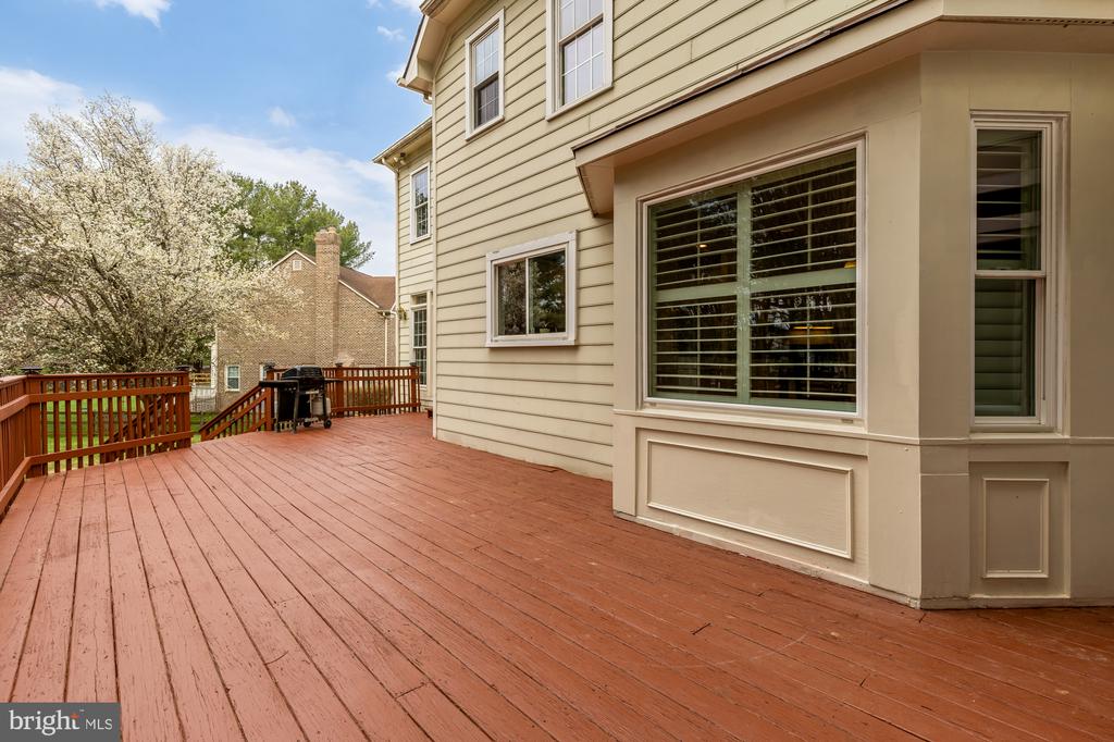 10009 THOMPSON RIDGE COURT