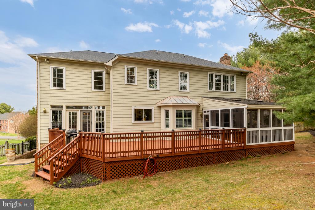10009 THOMPSON RIDGE COURT