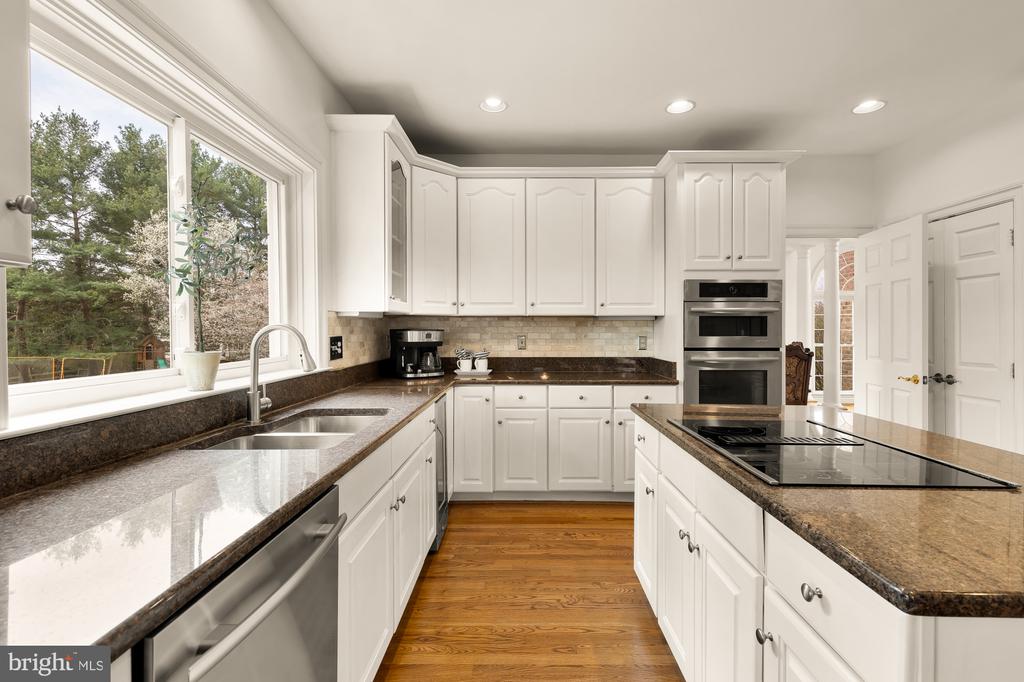 10009 THOMPSON RIDGE COURT