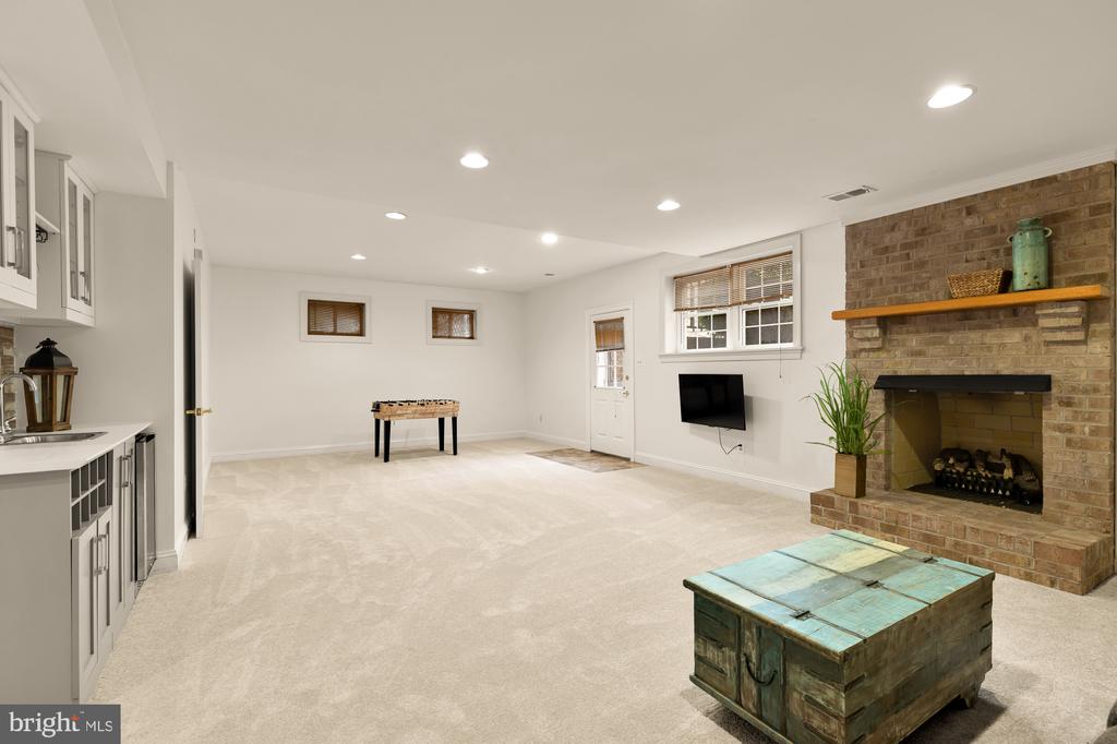 10009 THOMPSON RIDGE COURT