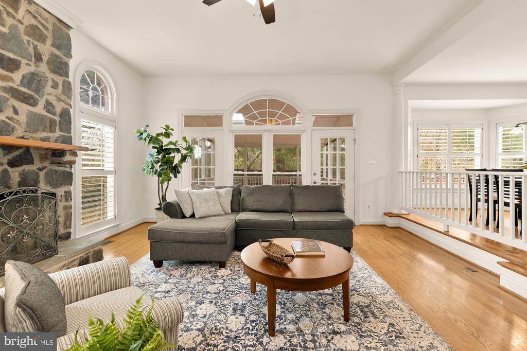 10009 THOMPSON RIDGE COURT