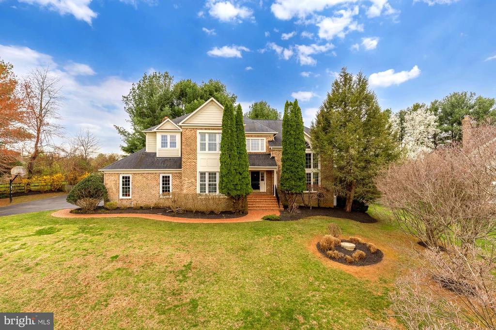 10009 THOMPSON RIDGE COURT