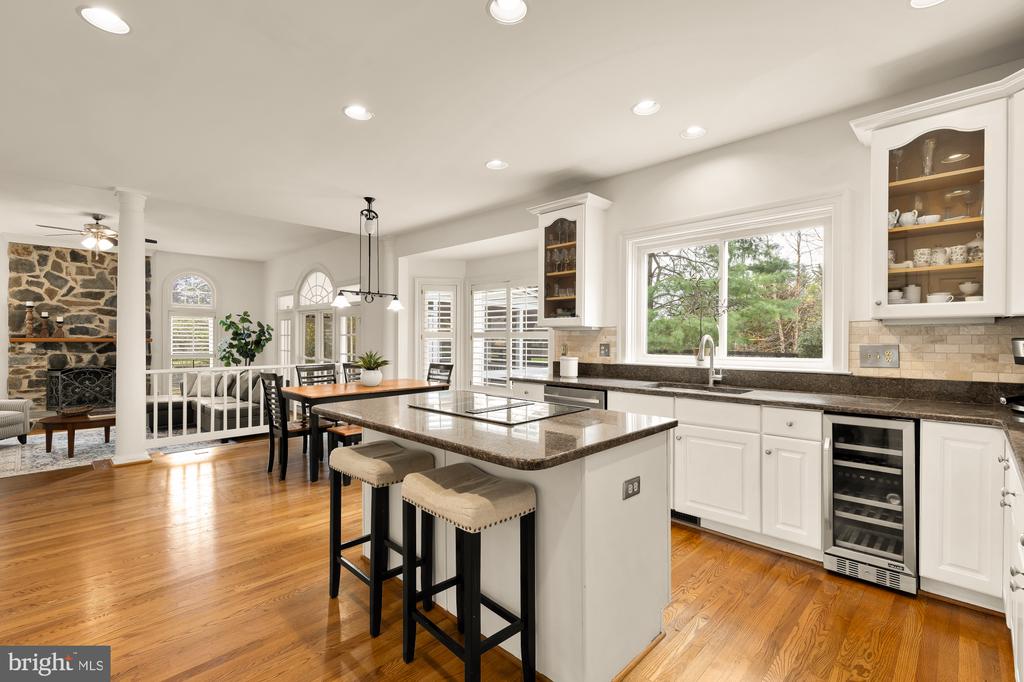 10009 THOMPSON RIDGE COURT