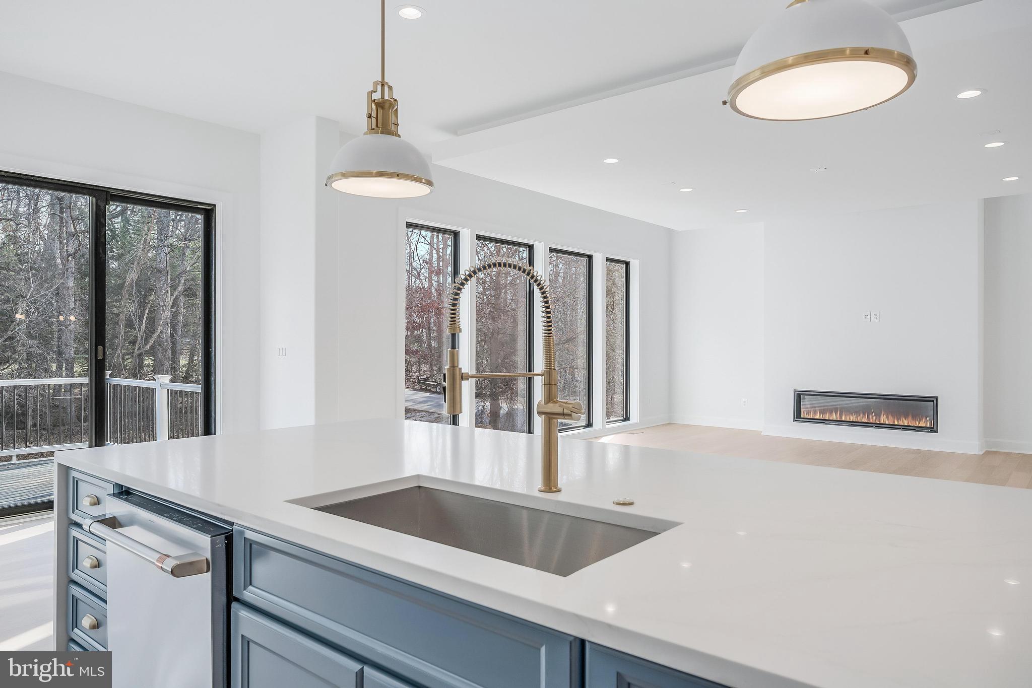 731 ELLSWORTH AVENUE