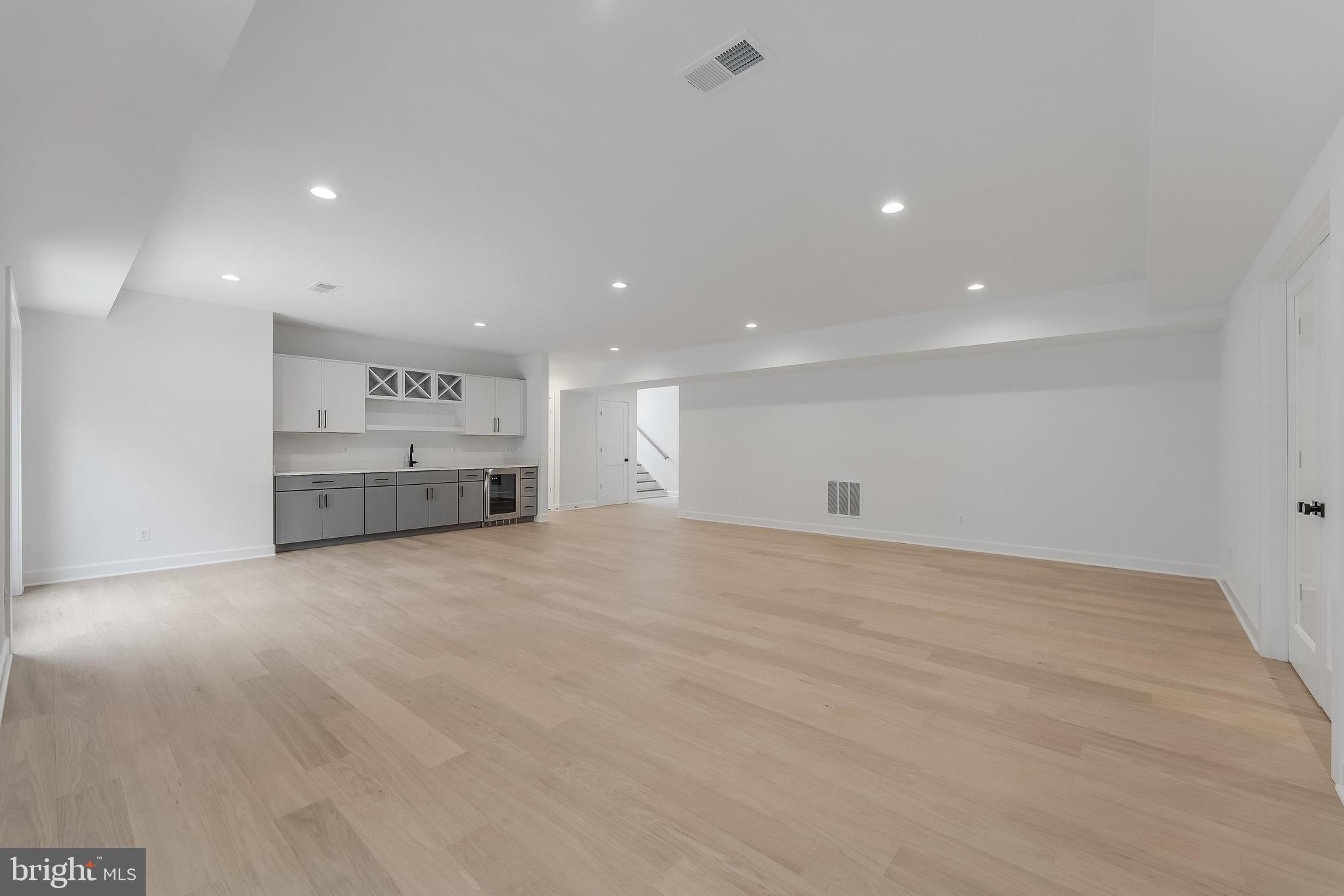 731 ELLSWORTH AVENUE