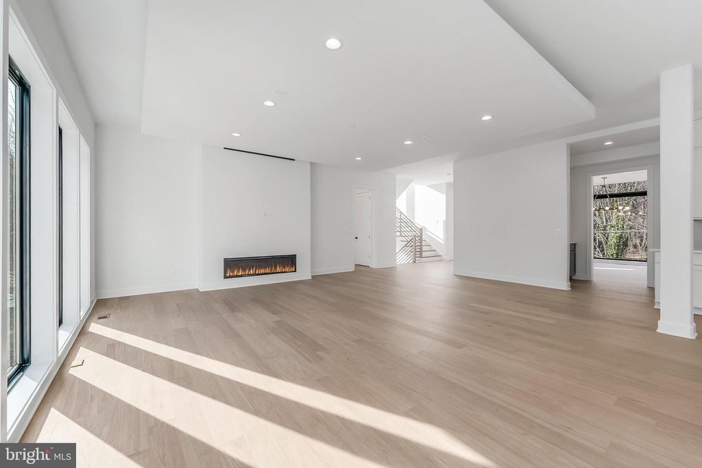 731 ELLSWORTH AVENUE