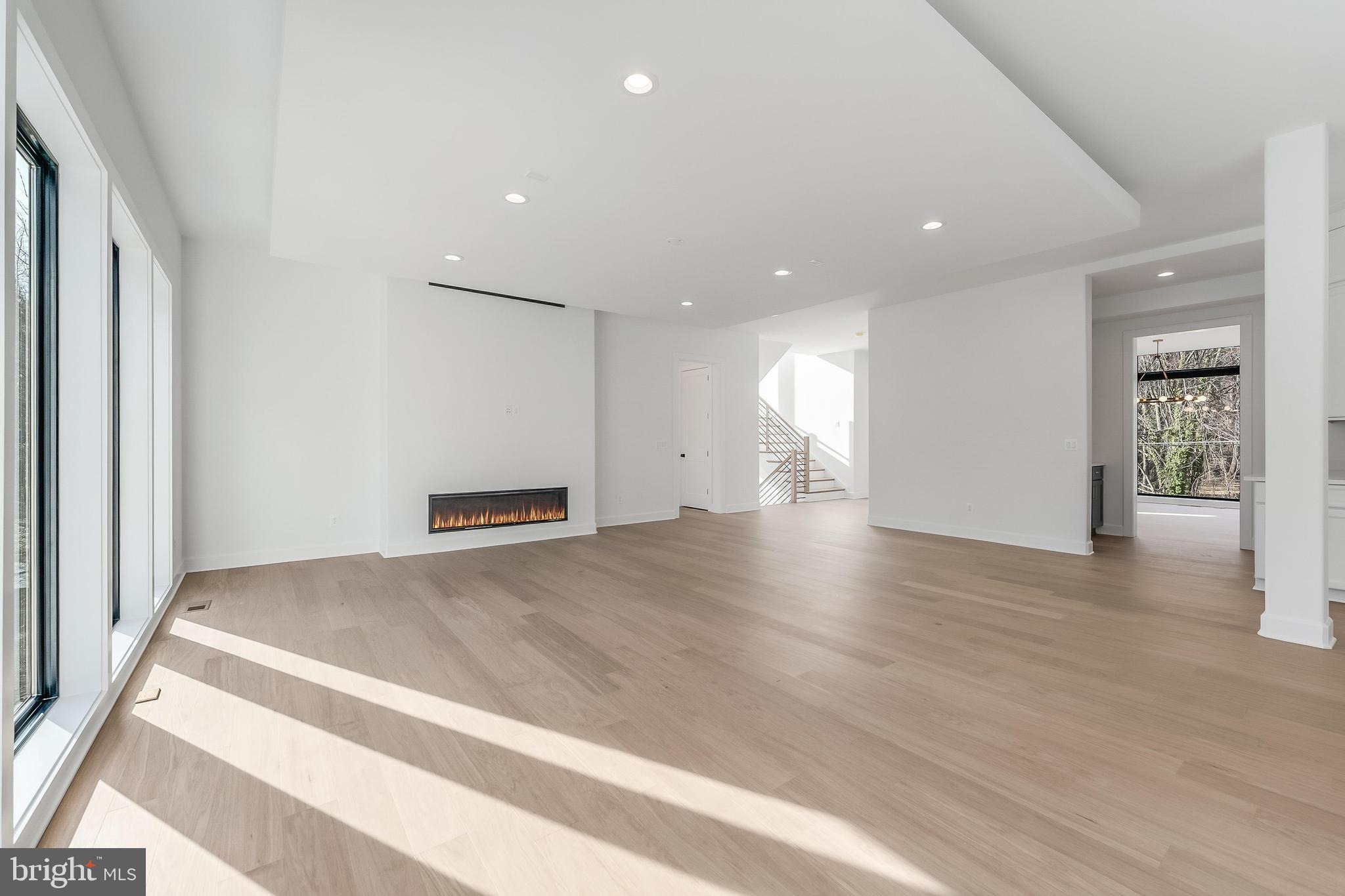 731 ELLSWORTH AVENUE