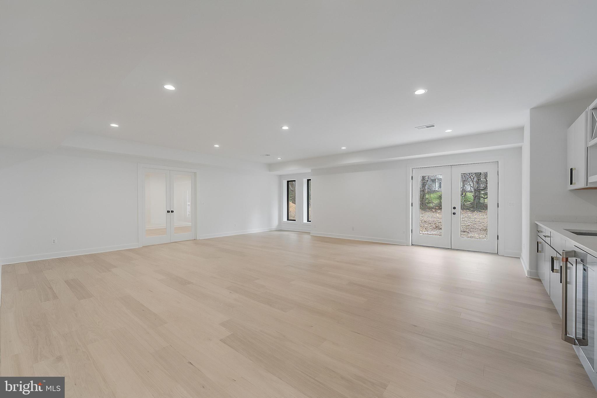 731 ELLSWORTH AVENUE