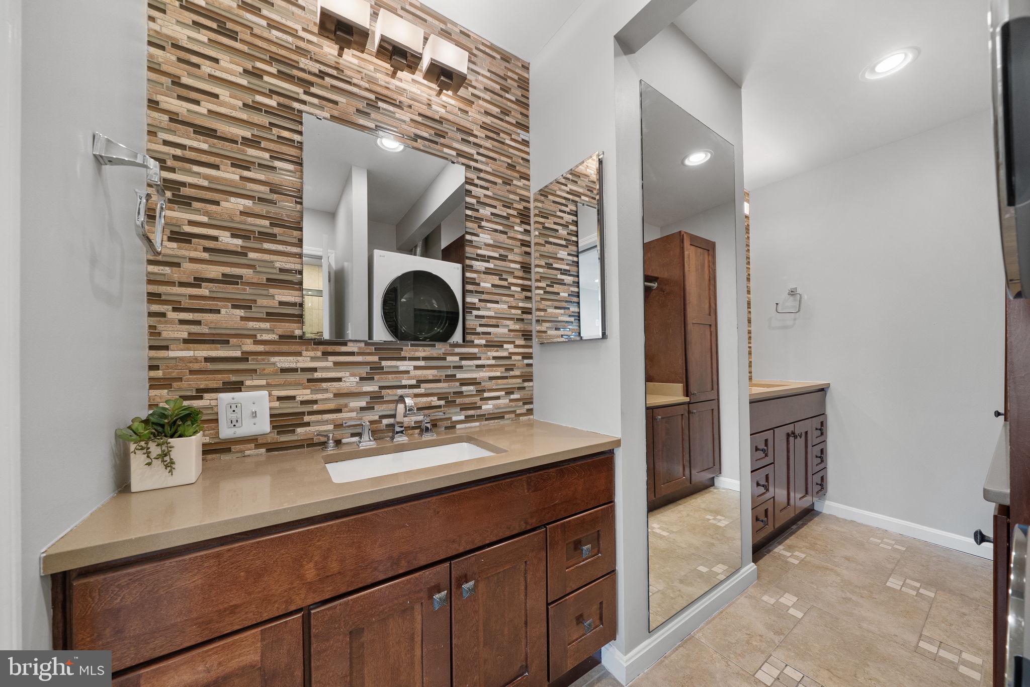 4819 CARRIAGEPARK ROAD