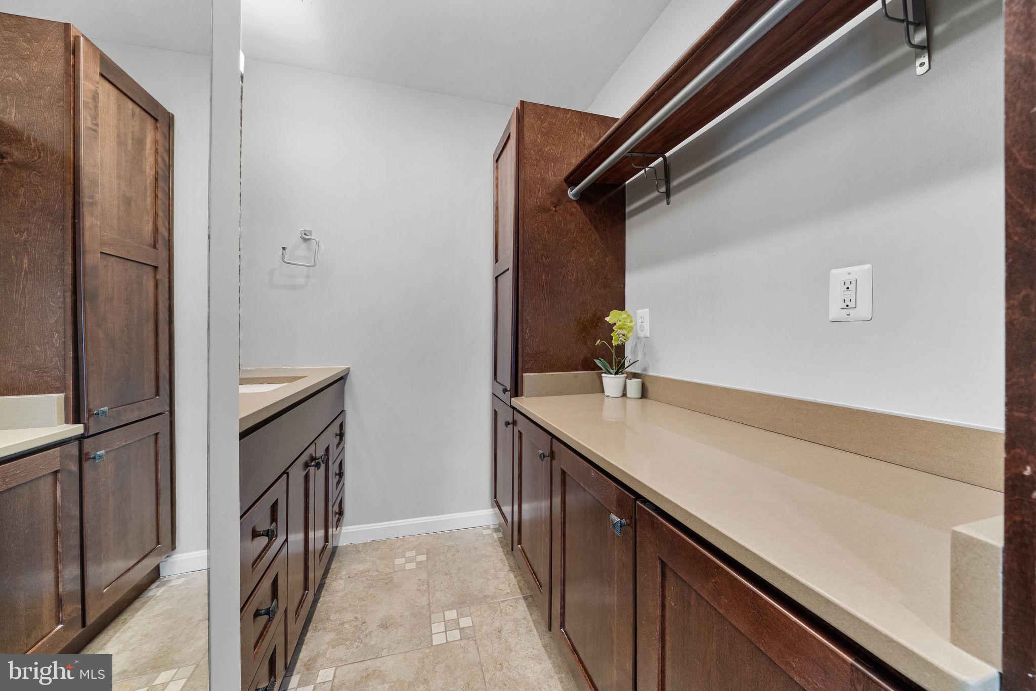 4819 CARRIAGEPARK ROAD