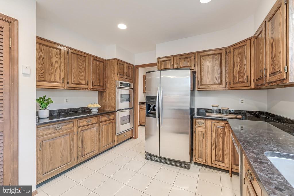 1807 ABBEY GLEN