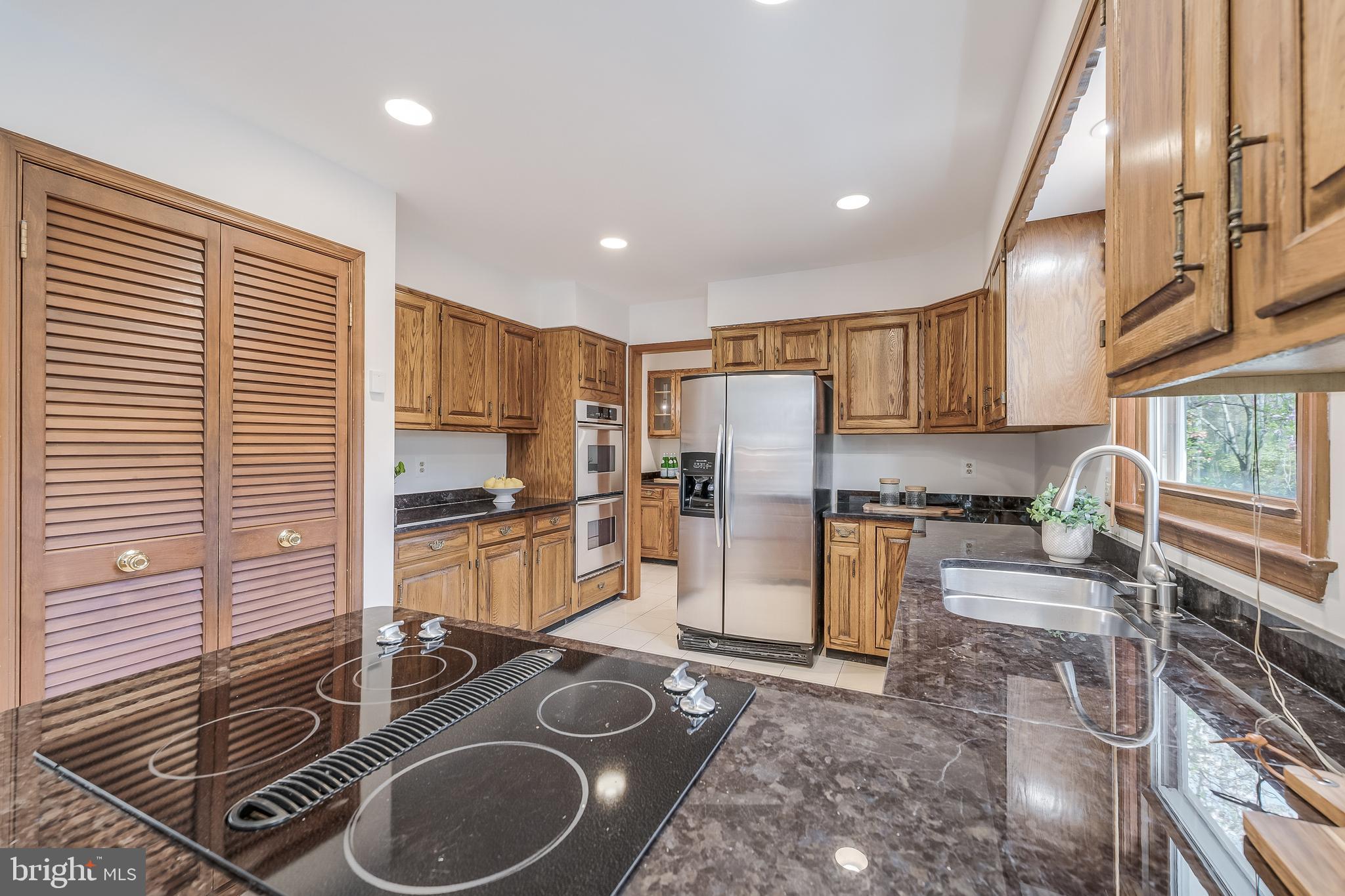 1807 ABBEY GLEN