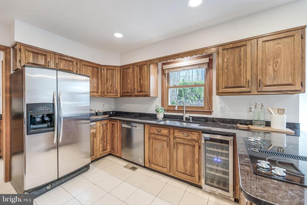 1807 ABBEY GLEN