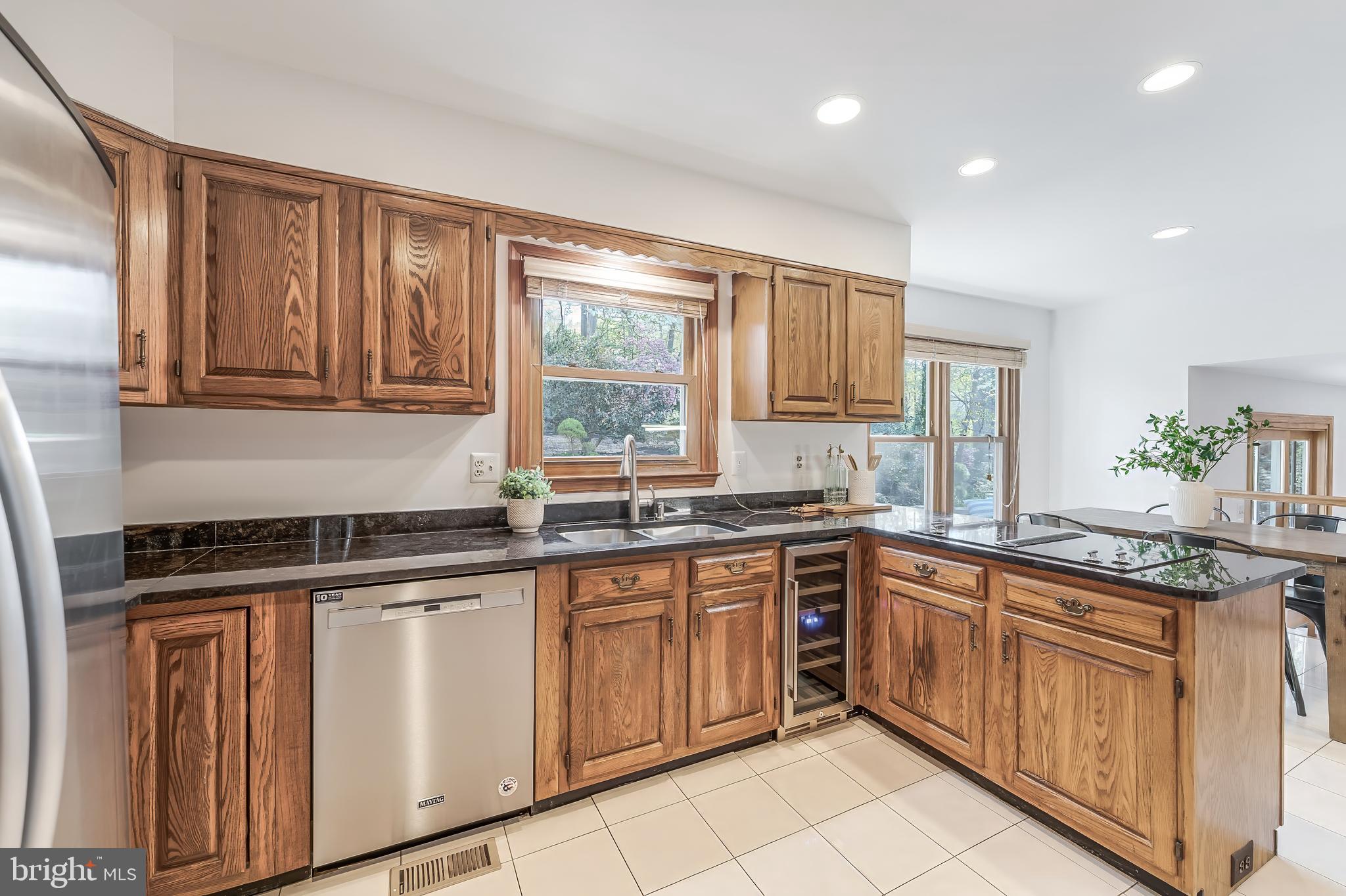 1807 ABBEY GLEN